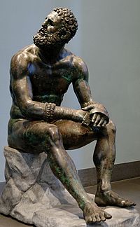 Кулачный боец отдыхает после состязаний (бронзовая скульптура, I век до нашей эры)
